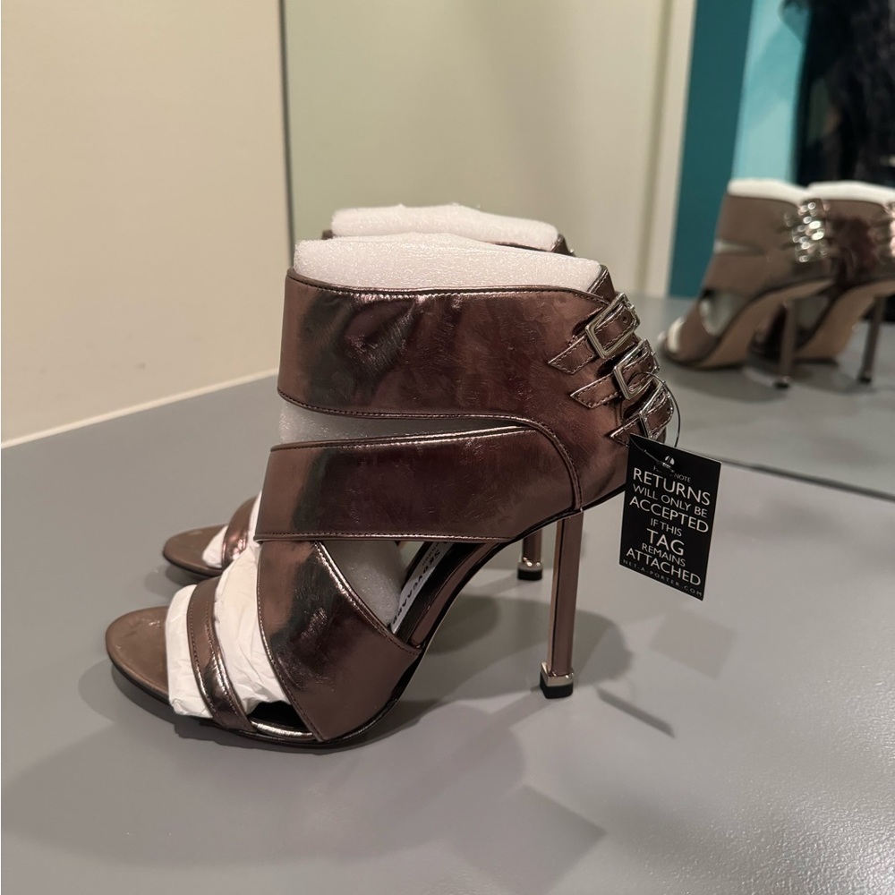 Camilla Skovgaard size 38 metallic high heels